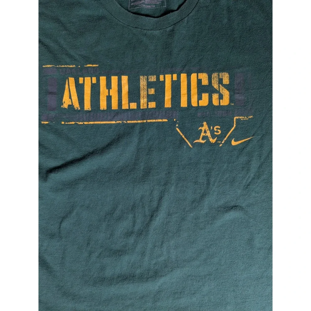 Nike Athletics Green Long Sleeve T‎ Shirt Mens Large MLB